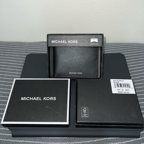 Michael Kors Slim Billfold Wallet - Picture 1 of 2